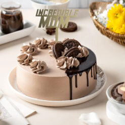 Alternative view of Golden Patisserie Cake