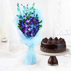 Alternative view of Splendid Square Shaped Truffle Cake