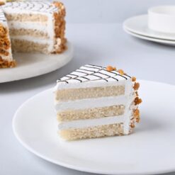 Round Butterscotch Cream Cake