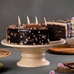 KitKat Chocolate Truffle Cake