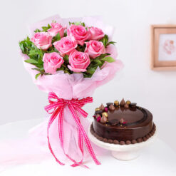 Blissful Chocolate Cake Blooming Pink Roses Bouquet