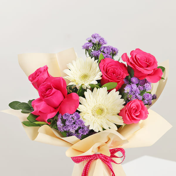 Dream Bouquet And Truffle Cake Combo