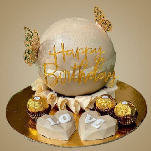 Exquisite Pinata Cake