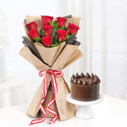 Sweet Symphony - Red Roses Bouquet Delectable Mini Cake