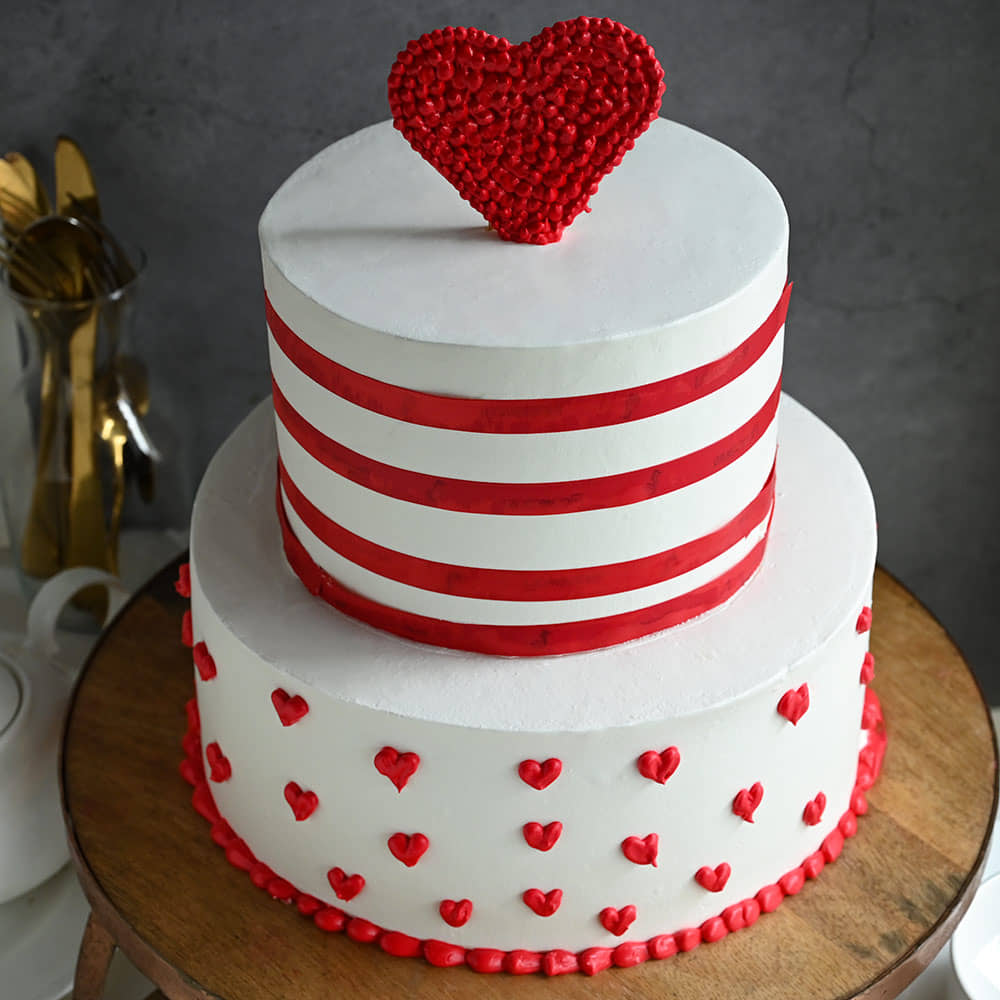 Heartfelt Love Theme Cake