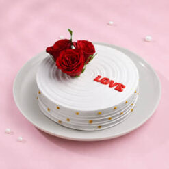 Love Cake With Red Roses