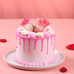 Rosy Delight Valentine Cream Cake